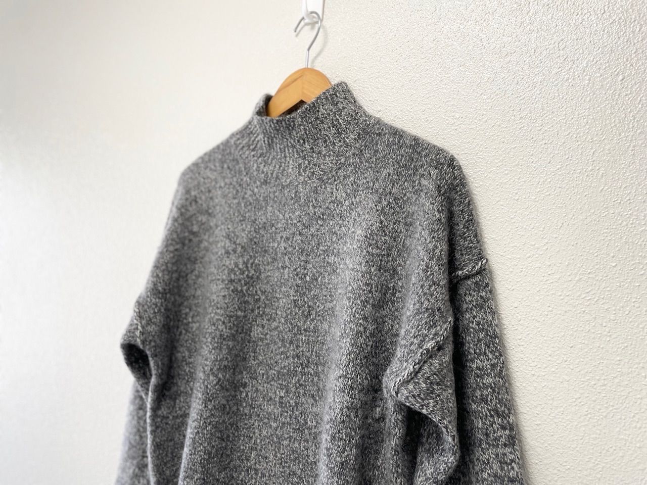 【みすけ】2023年モデル　ビアズリー　ホワイトヤクプルオーバー みすけ】2023年モデル ビアズリー ホワイトヤクプルオーバー BEARDSLEY