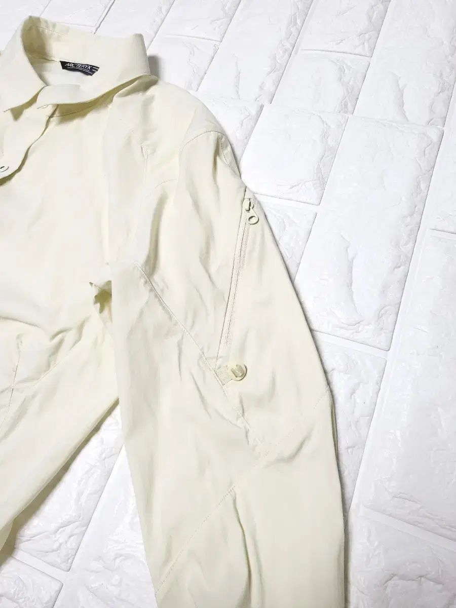 ARC TERYX アークテリクス レディース シャツ S 90 サイズ