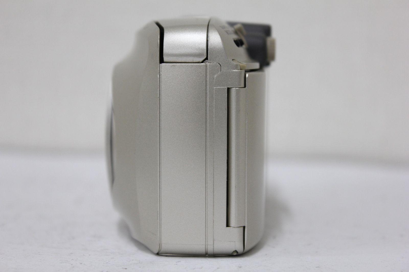 mm コンパクトカメラ