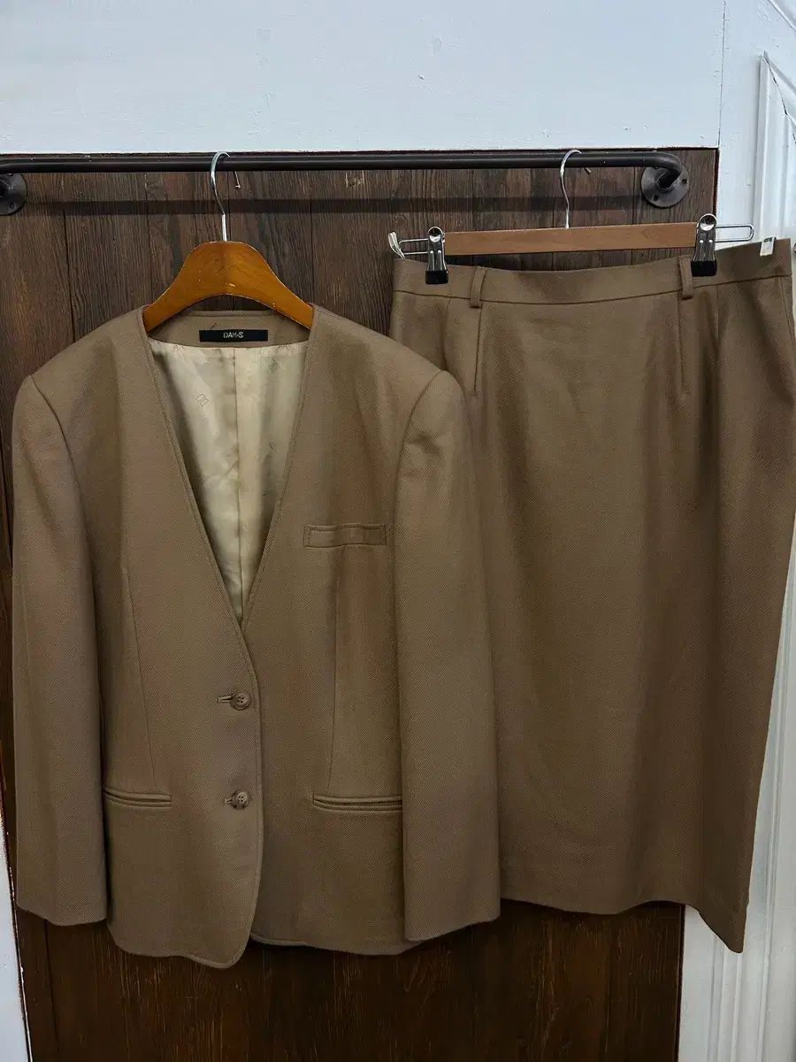 ダックス ジーン ベージュ セットアップ