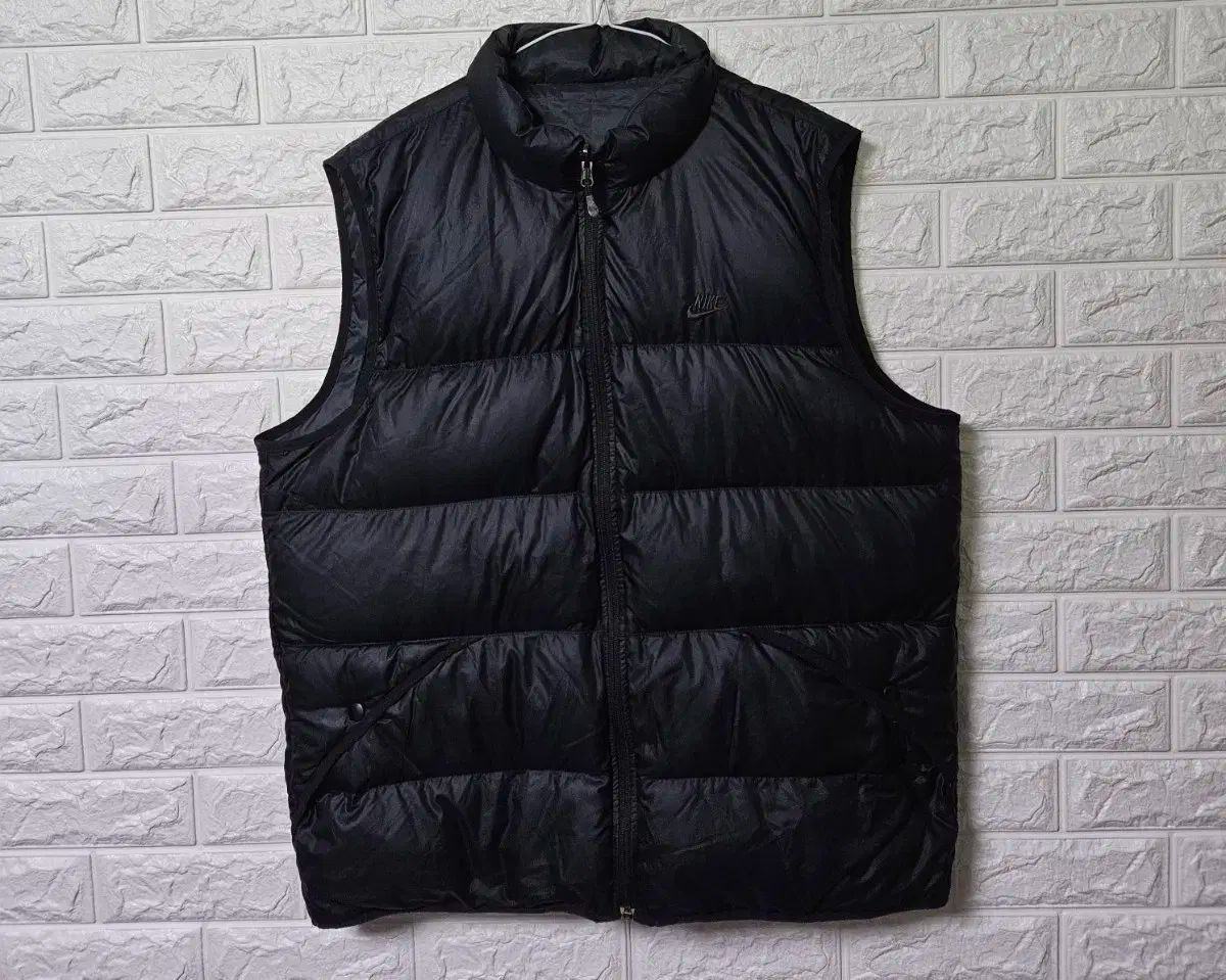 ナイキ ダウンベスト 出品