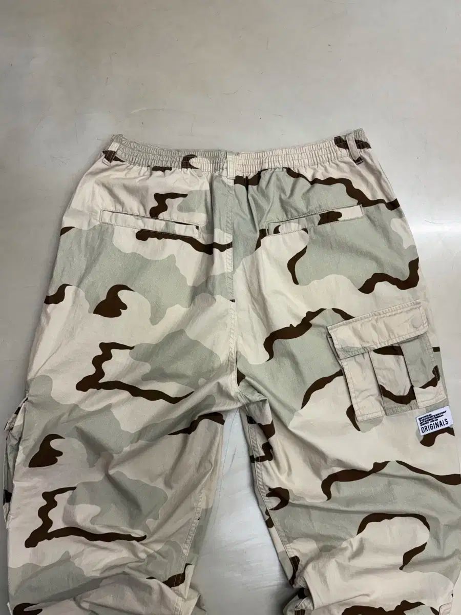 パンツ デザート