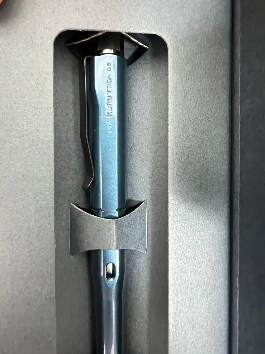 ユニ クルトガ ダイブ シャープペンシル