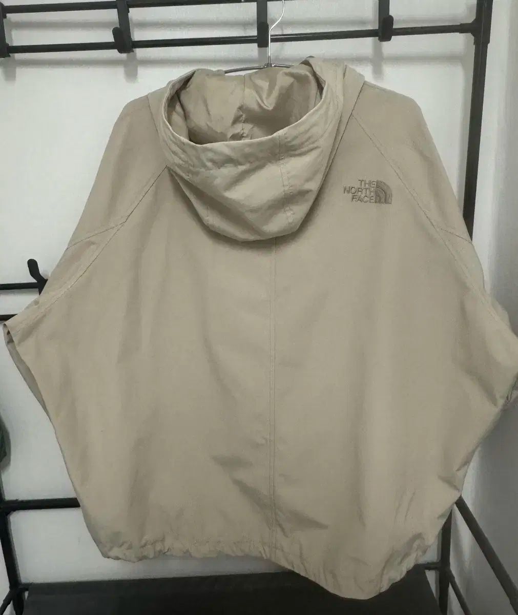 THE NORTH FACE ザノースフェイス ウィンドブレーカー M 90 ベージュ