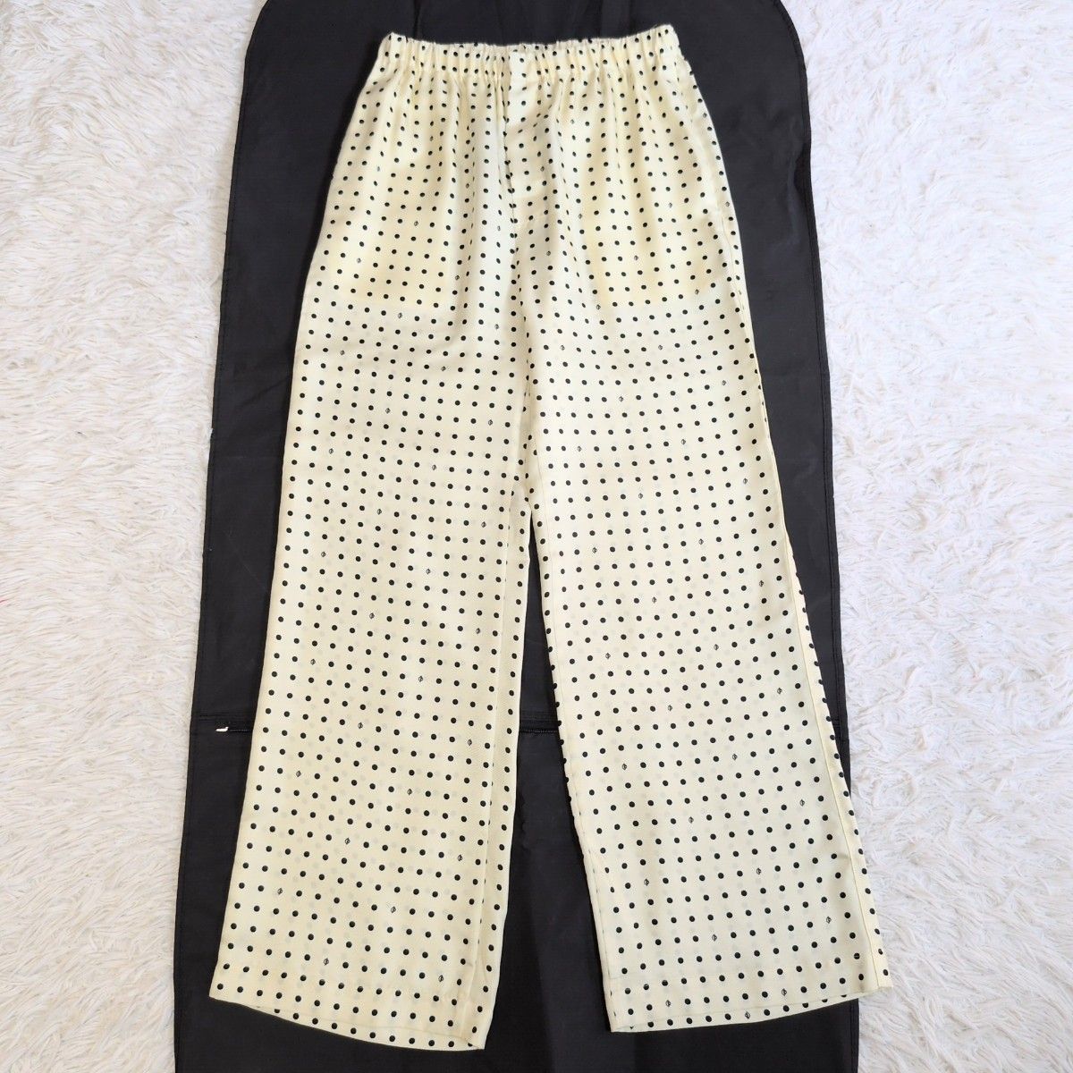 モデル MADISONBLUE マディソンブルー シルク ドット柄パンツ 水玉 近年 現行 絹 カジュアル