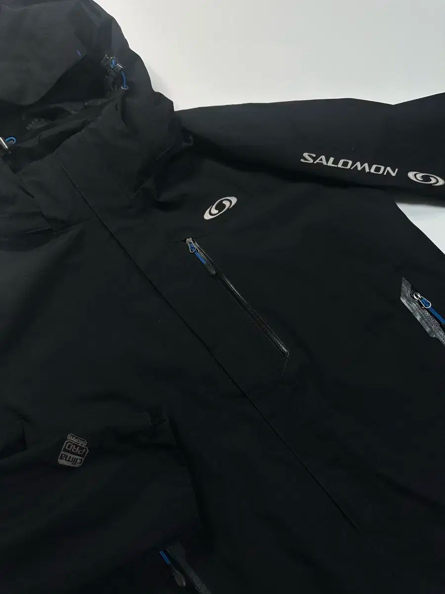 SALOMON サロモン ブラック ウィンドブレーカー