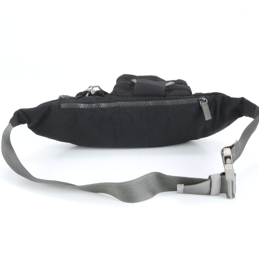 ボディバッグ 斜め掛け