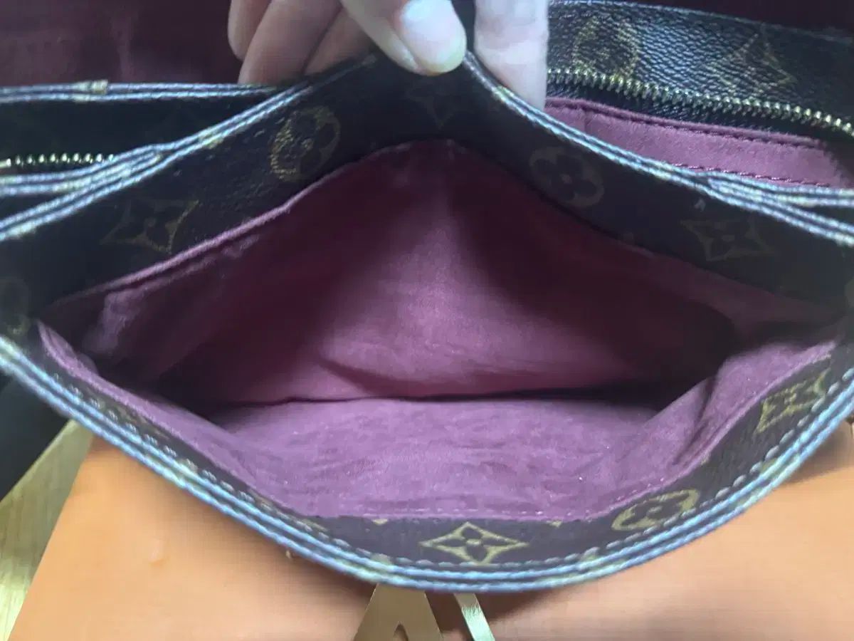 ルイヴィトン モノグラム クロスバック ブラウン