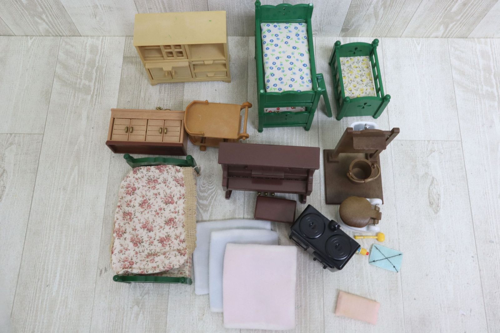 緑の丘のすてきなお家 初期緑家具一式Set