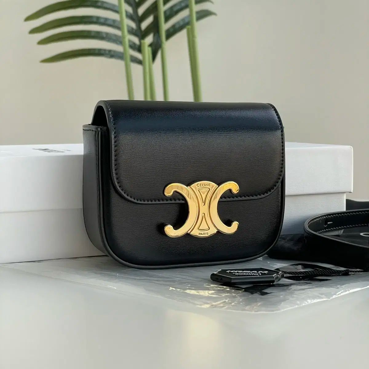 Celine ミニ Claude クロスバック