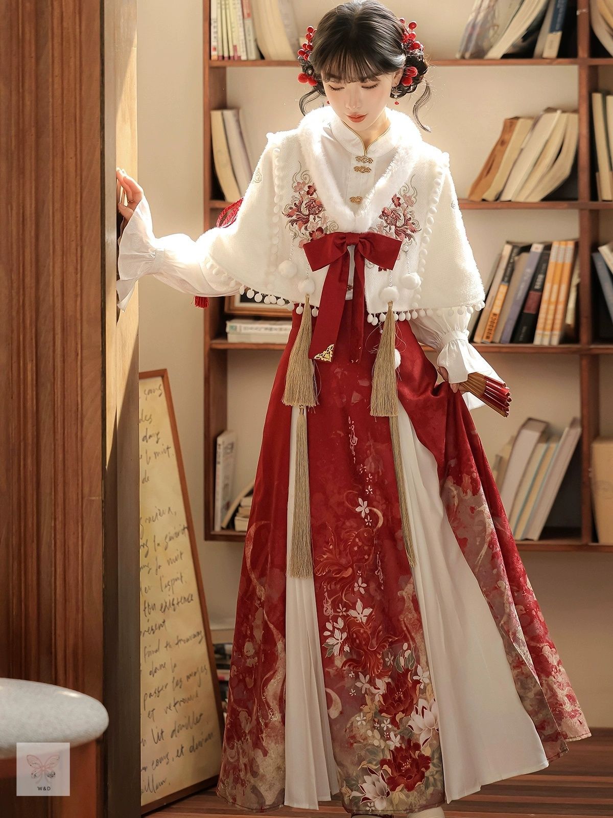 新中式セット 肩マント - スカート 改良漢要素 秋物 レトロ 上品 フォーマル 大人 秋の風情を纏う新たな雅 伝統と現代が織りなす優美な装い