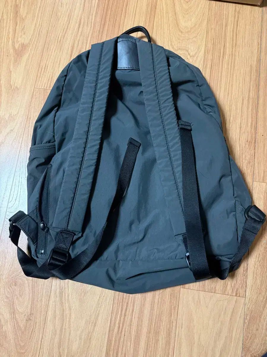 マージアンタイトル マジアンタイトルド オール デイ バッグ 01 グレー