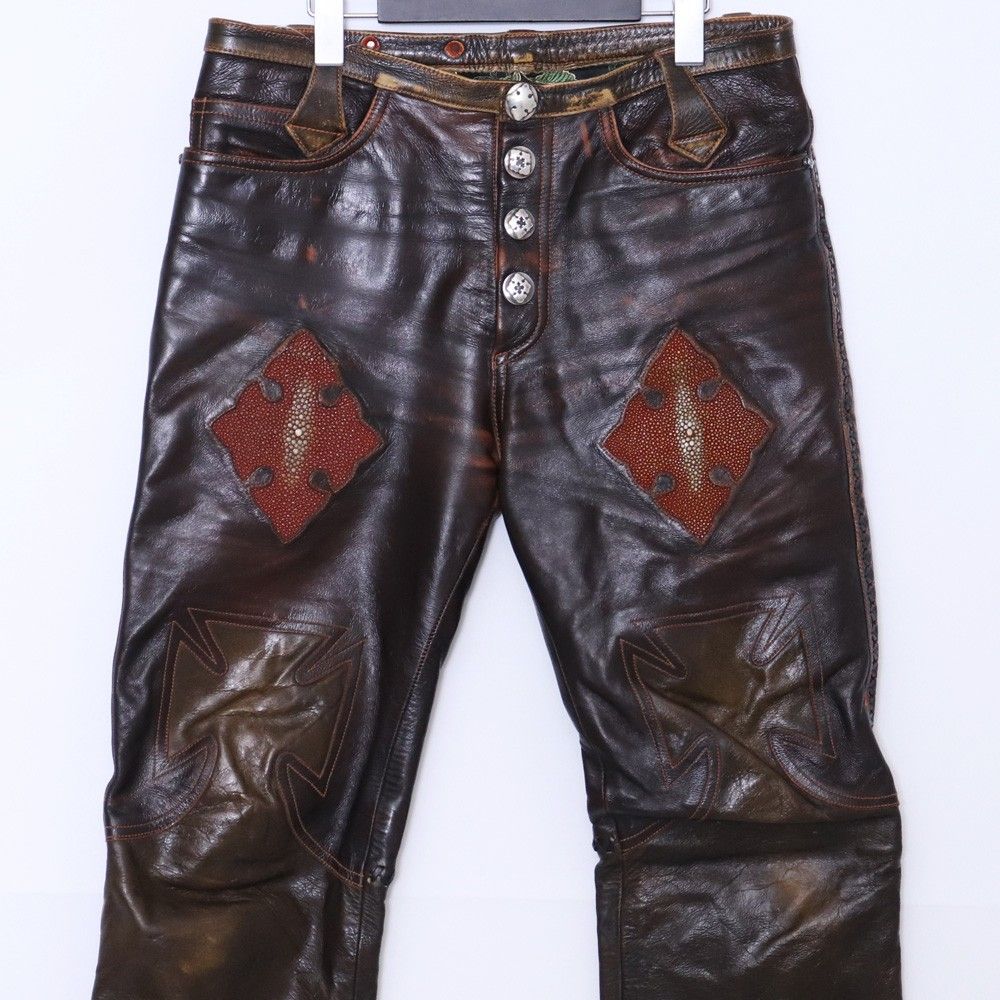 ニーレザーパンツ