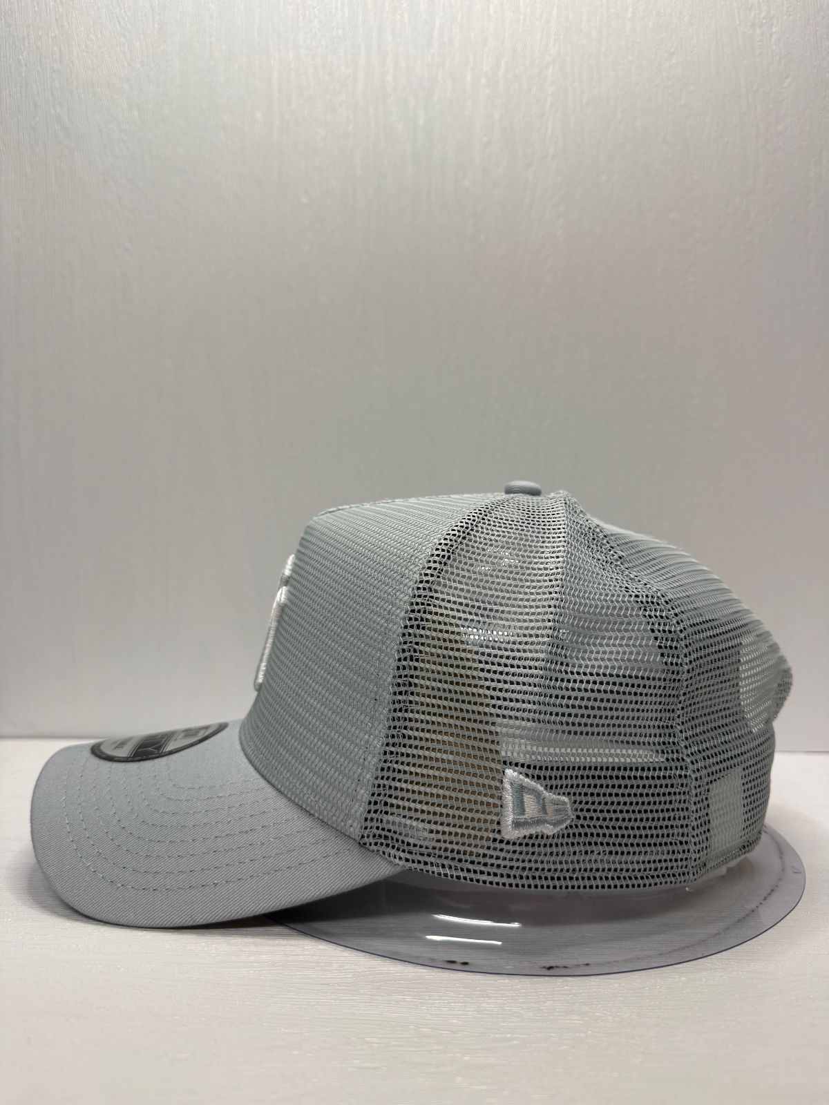Newera ニューヨークヤンキース 75 thワールドシリーズ 9 forty A-FRAME スナップバックメッシュキャップ グレー
