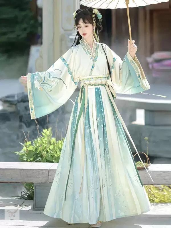 晋制漢服 交領 腰ベルト 秋物 中国風 日常 上品 レトロ フォーマル 大人 秋の風雅を纏う晋の装い 日常に息づく古典美のたたずまい