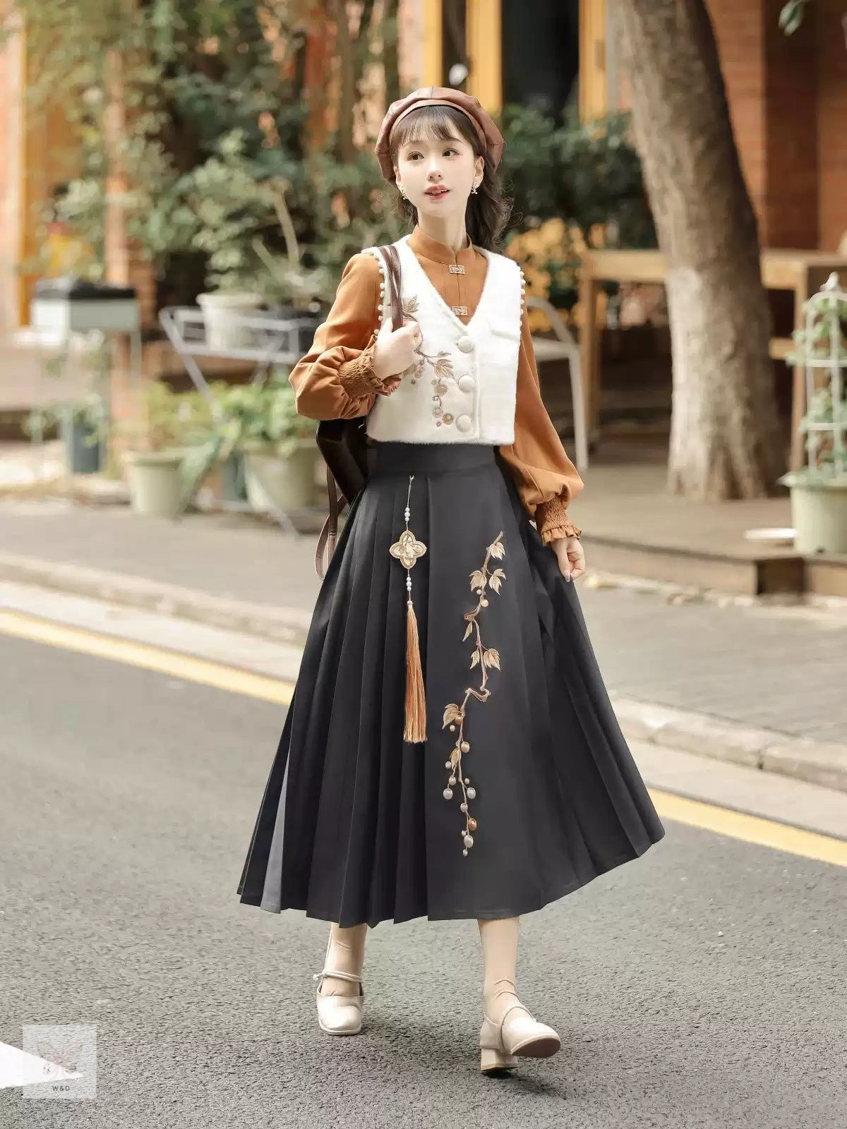 新中式セット 馬面裙 和洋折衷 日常 春秋 上品 レトロ フォーマル 大人 東西の美を紡ぐ新たな雅 日常に舞い降りた現代の官服