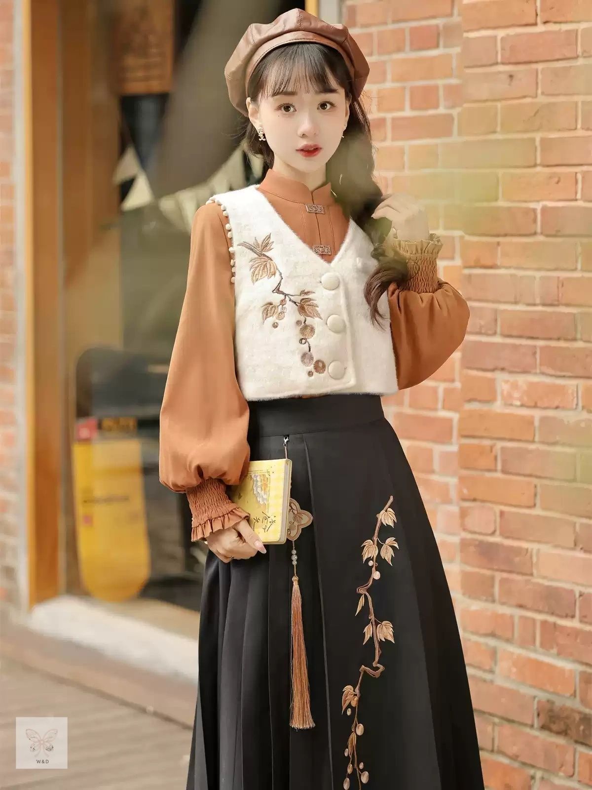 新中式セット 馬面裙 和洋折衷 日常 春秋 上品 レトロ フォーマル 大人 東西の美を紡ぐ新たな雅 日常に舞い降りた現代の官服