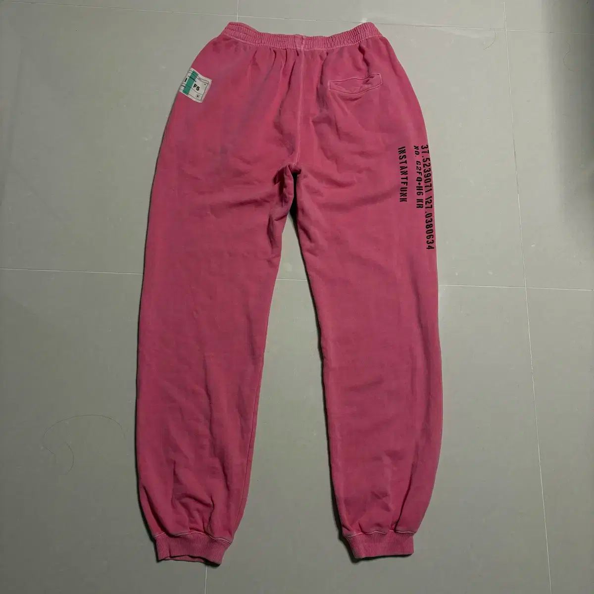 ※ タツちゃん 様※Burberry バーバリーノバチェックコート　赤　ロゴ タツちゃん 様※Burberry バーバリーノバチェックコート 赤 ロゴ 美品