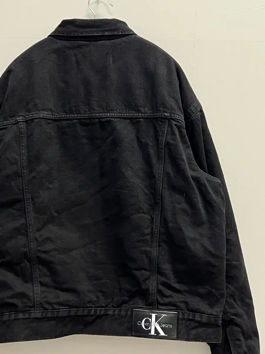 クライン ブラックデニム