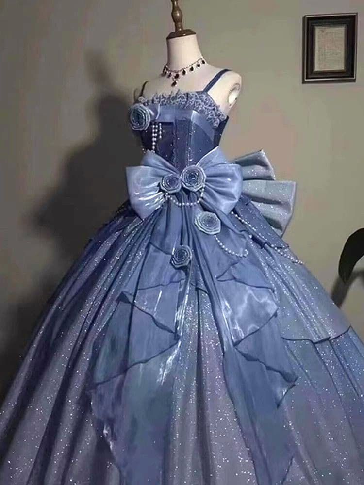 夜空に咲く青薔薇の輝き