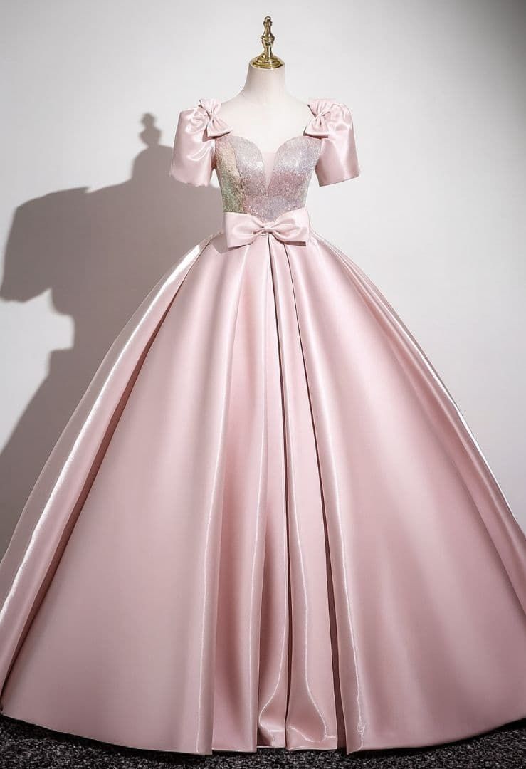 淡い桜色に輝く グリッターボディが美しいロマンティックドレス