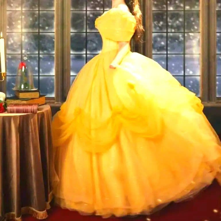 おとぎ話の姫のように輝く キレイめイエロープリンセスドレス