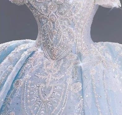 シンデレラのように輝くレース刺繍ブループリンセスドレス 大きいサイズも MAAHADDERANG_COM