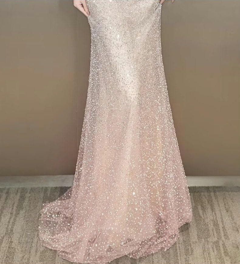 ラグジュアリーな煌めきのオフショルダーロングドレス キャバドレス