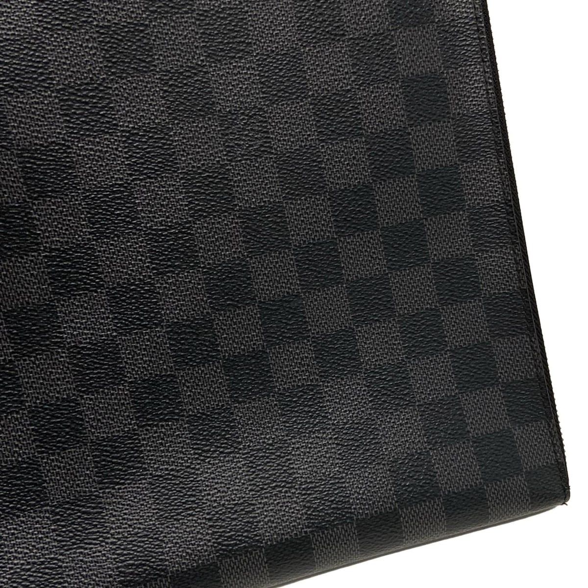 ダミエグラフィット