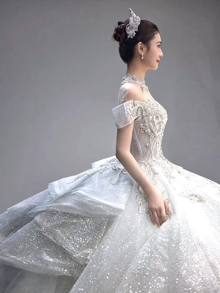 刺繍とビジューが美しい豪華オフショルダーウェディングドレス 前撮り MAAHADDERANG_COM