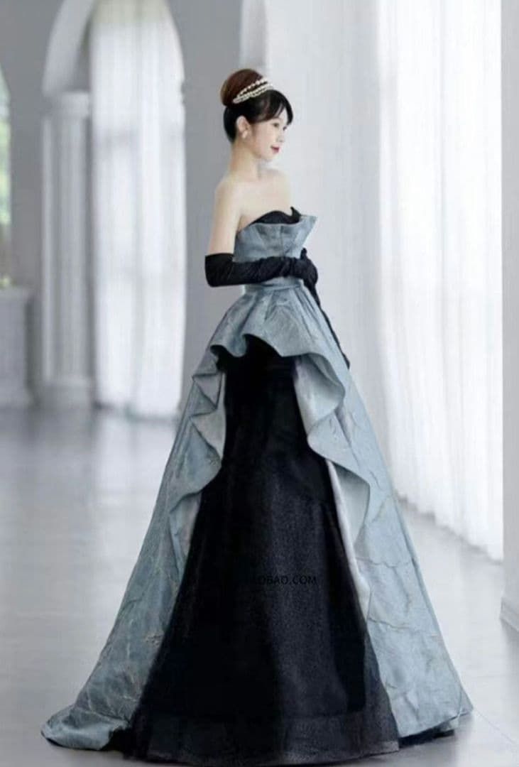 上品アシメデザイン