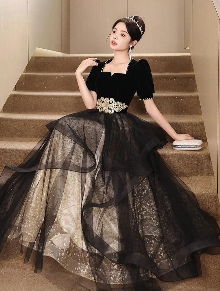 シックなブラックレースのロングドレス パーティードレス