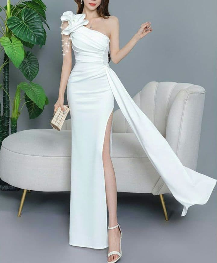 アシンメトリーショルダー