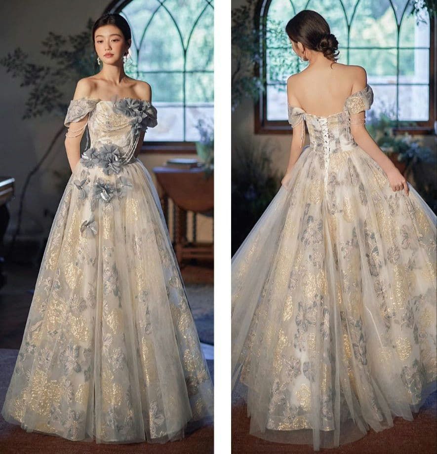 繊細フラワーデザインのチュールドレス オフショルダー