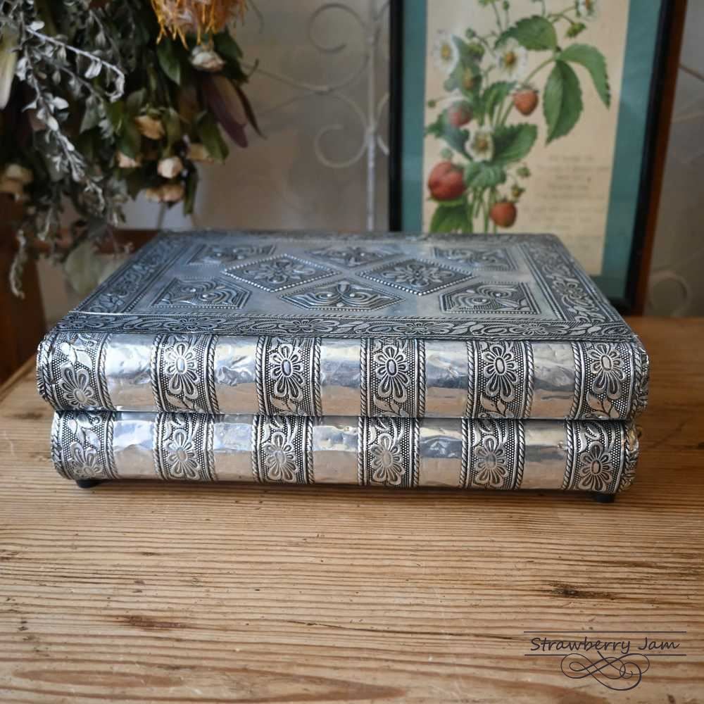 L3710-229 英国ヴィンテージ ケース ケース ジュエリーボックス 小物入れ ジュエリーケース シルバープレート イギリス