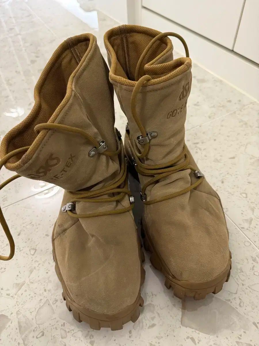 ノンネイティブ アシックス ゲル イエティ 270