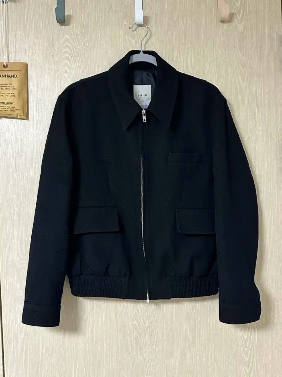 ベルリエ ダイアゴナル ブルゾン M ブラック