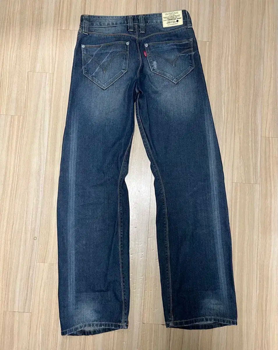 リーバイス エンジニアドジーンズ