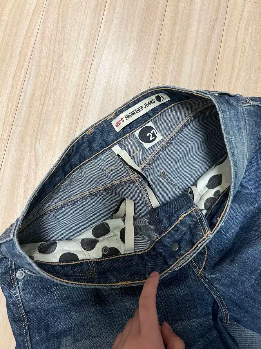 リーバイス エンジニアドジーンズ