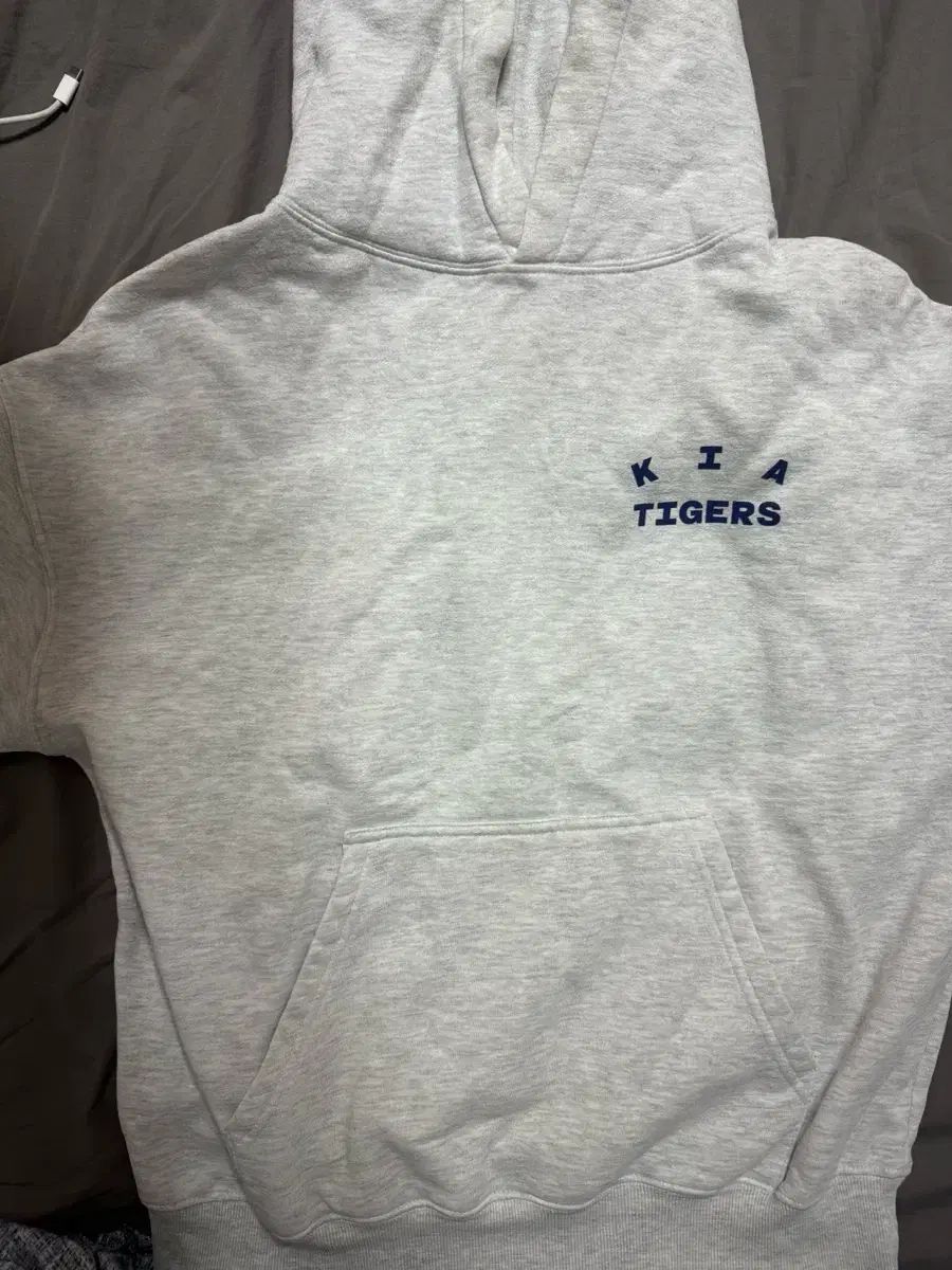 KIAタイガース x IAB Studio フーディー