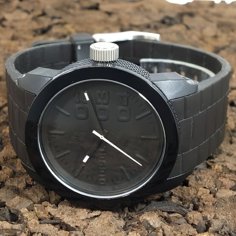 ディーゼル DIESEL 腕時計 クォーツ アナログ ブラック ファッション ウォッチ 人気 ブランド おしゃれ 誕生日 記念 プレゼント ギフト