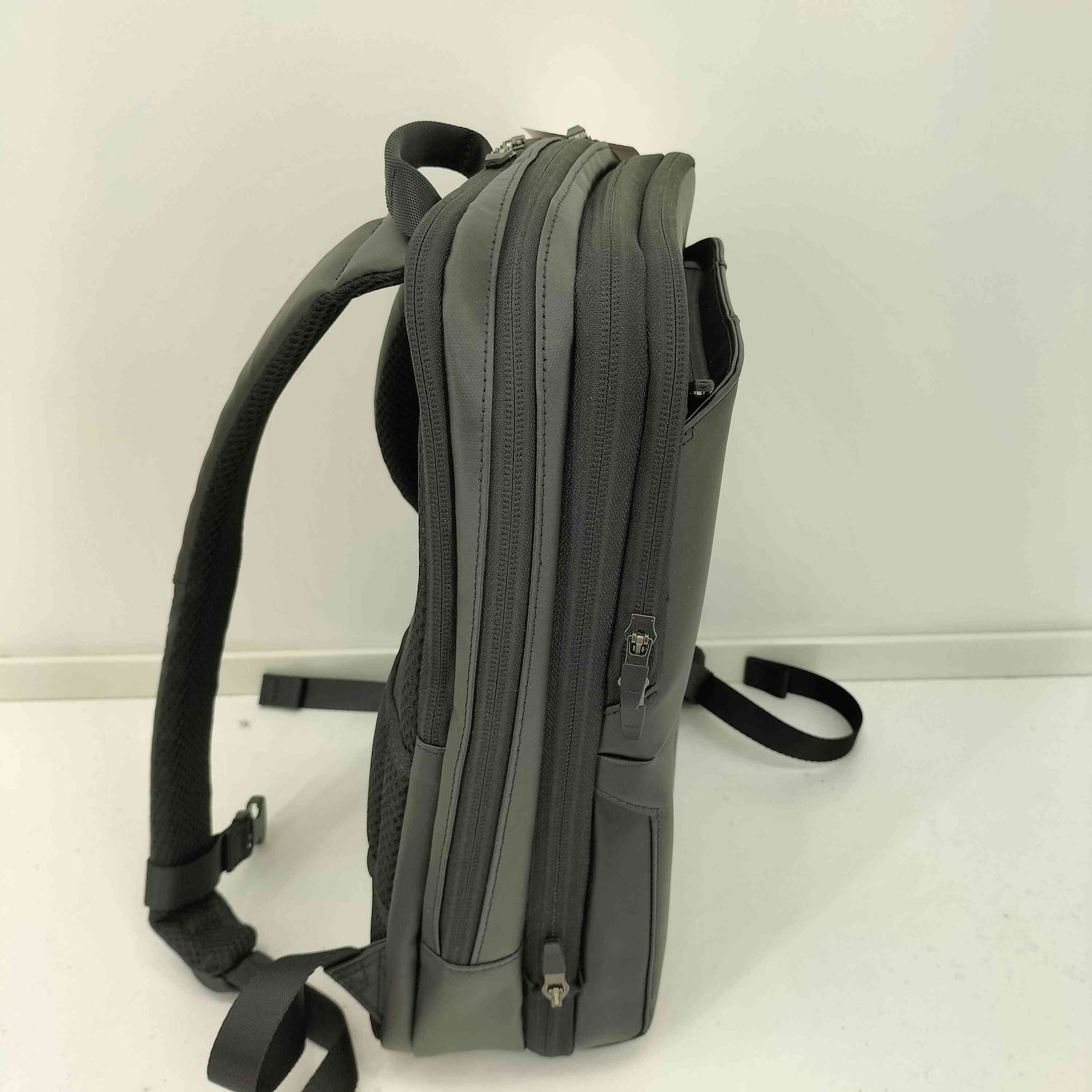 ユーズドフルギ 古着 BERMAS Dulite Flex No.60658 2層リュック39cm EX5cm コーデュラブラック メンズ 表記無