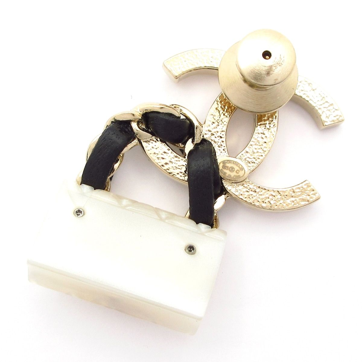 CHANEL シャネル ブローチ ココマーク マトラッセ ゴールド×白×黒 バッグモチーフ