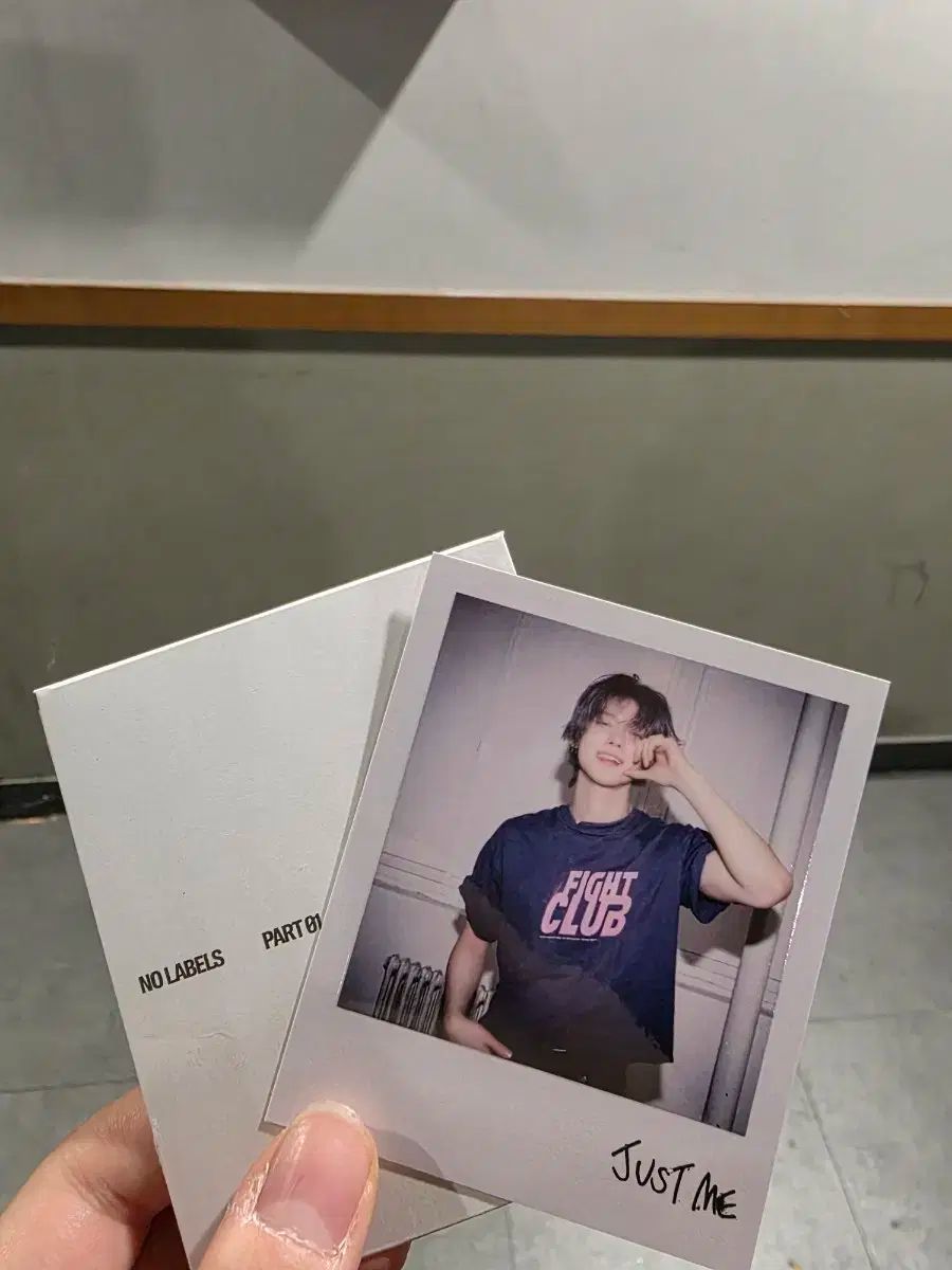 TOMORROW X TOGETHER TXT ヨンジュン YEONJUN チェヨンジュン リース パーティー 団体 集合 タートルネック ノーレイベル WWW_SMP1DAWEKUDUS_SCH_ID