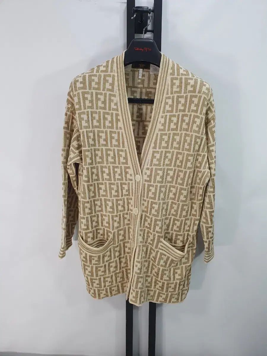 FENDI フェンディ カーディガン FFロゴ Vネック ニット