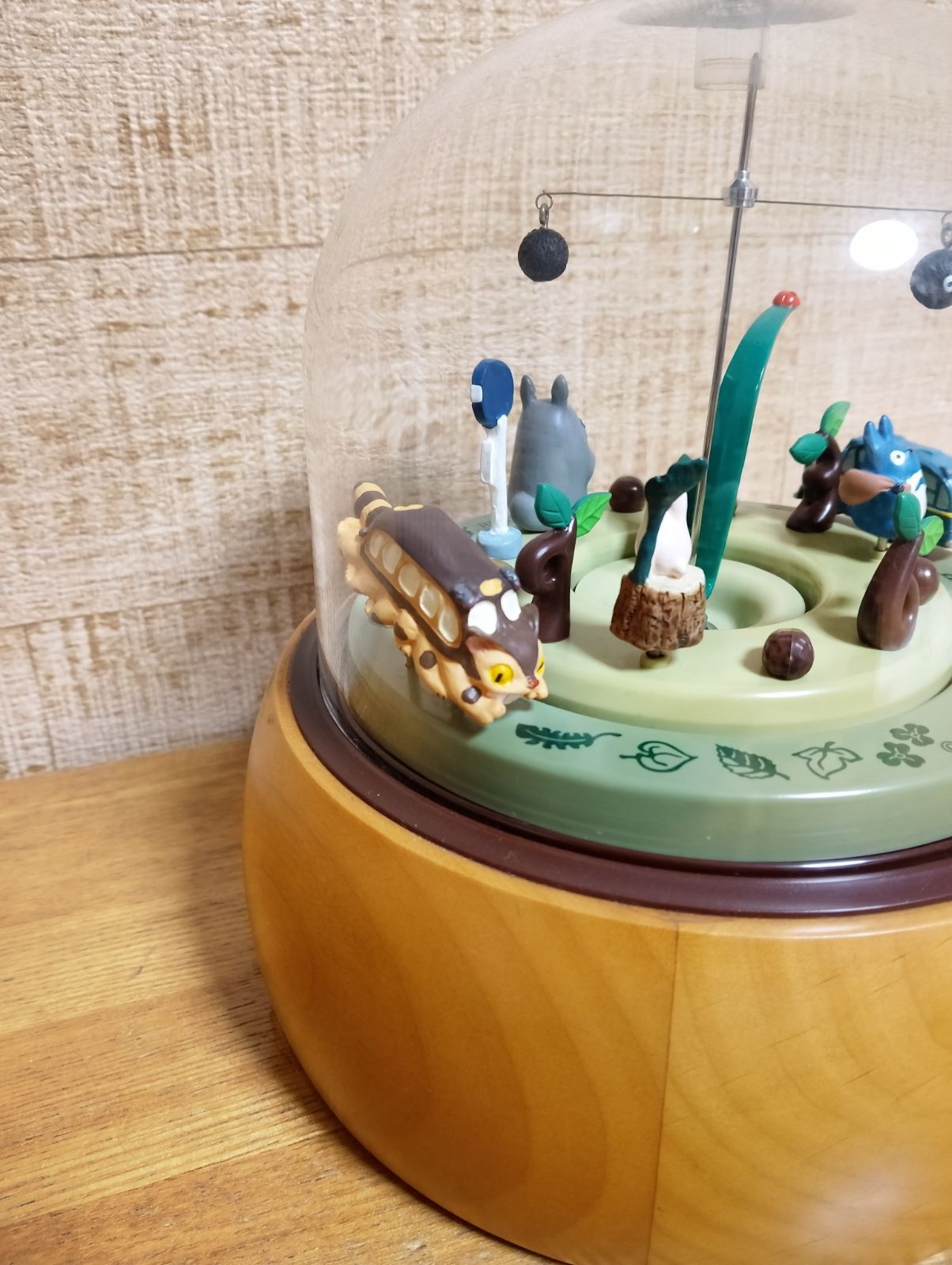 となりのトトロ】どんぐりスノードーム からくり仕掛け時計 オルゴール