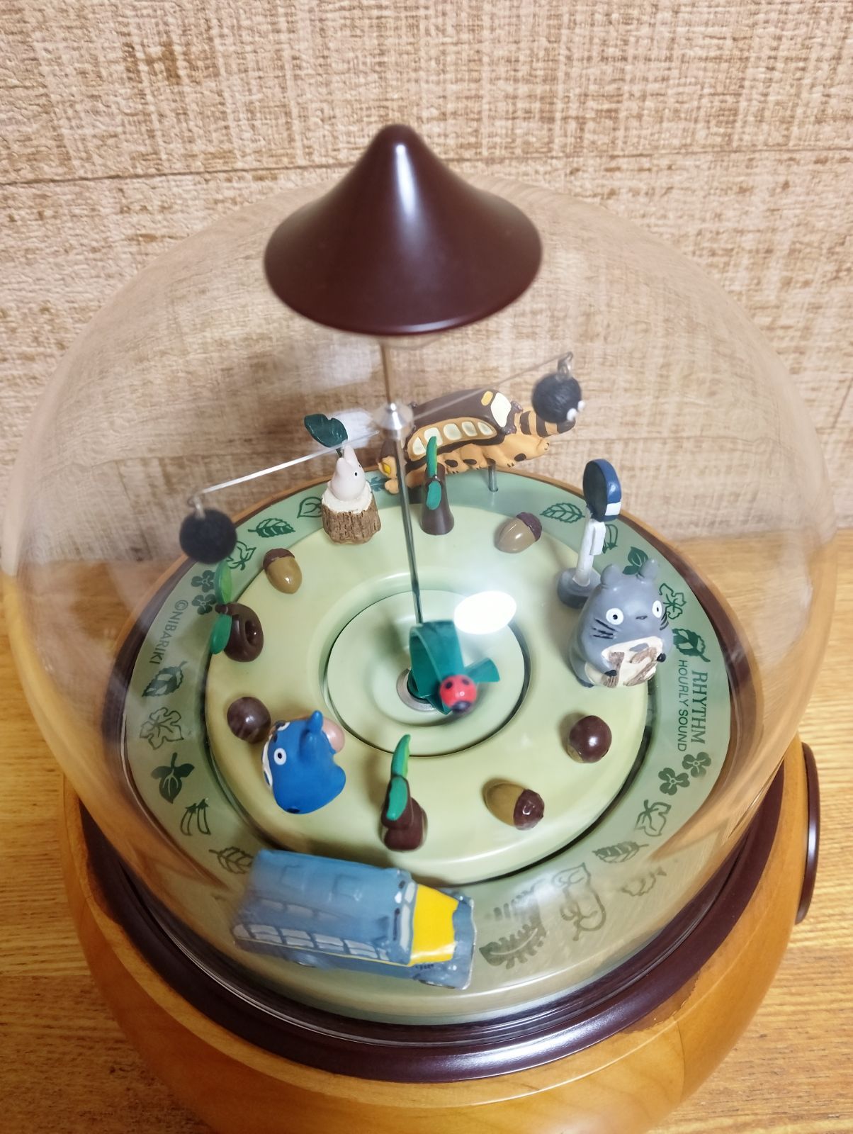 となりのトトロ】どんぐりスノードーム からくり仕掛け時計 オルゴール