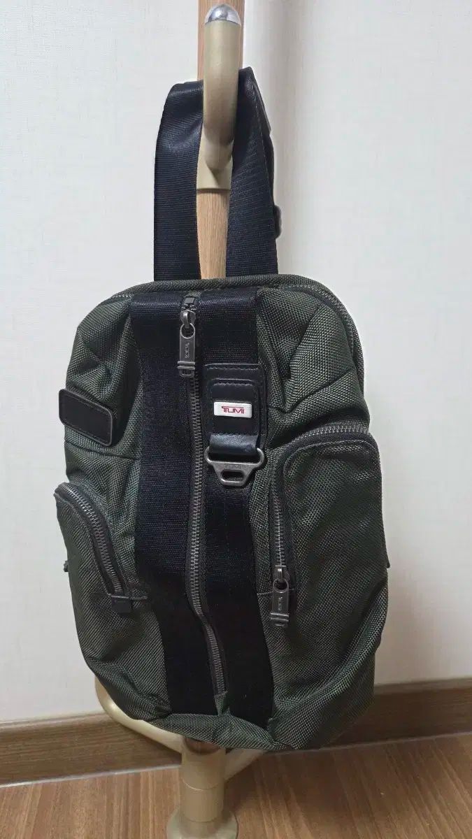 トゥミ モンテレー スリングバック