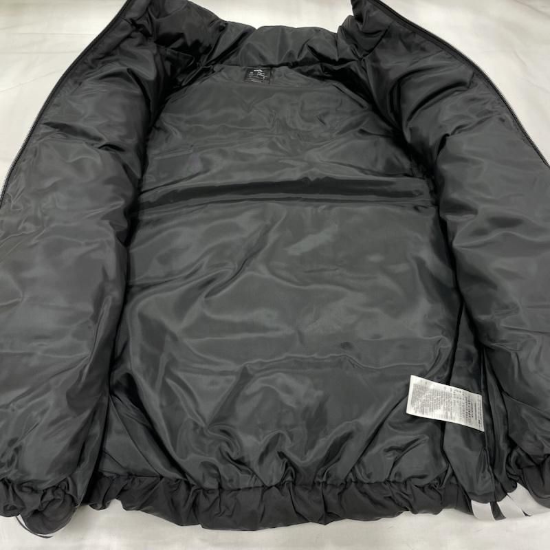 スリーストライプ