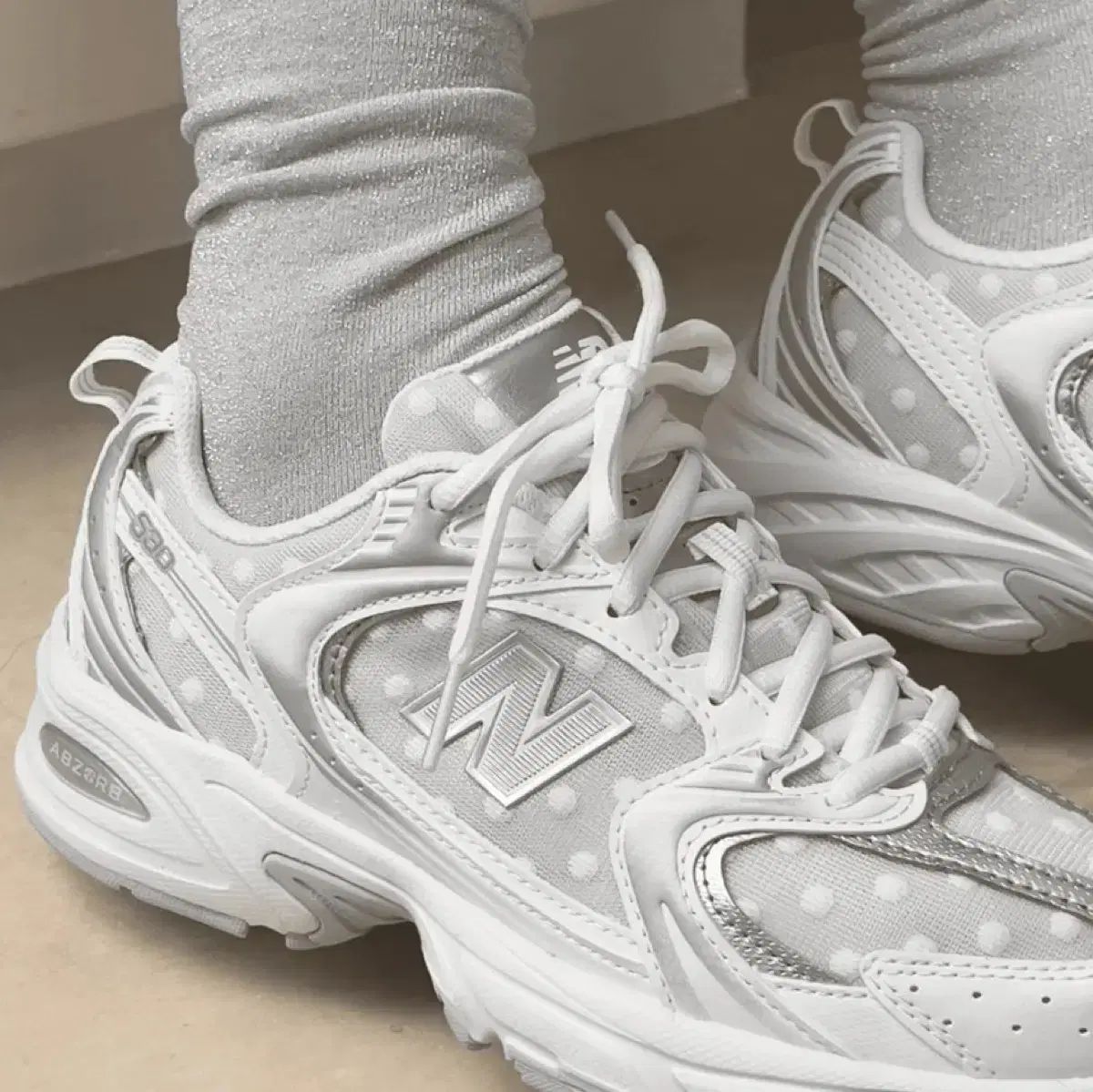 ニューバランス 530 ポルカ ドット 白 230